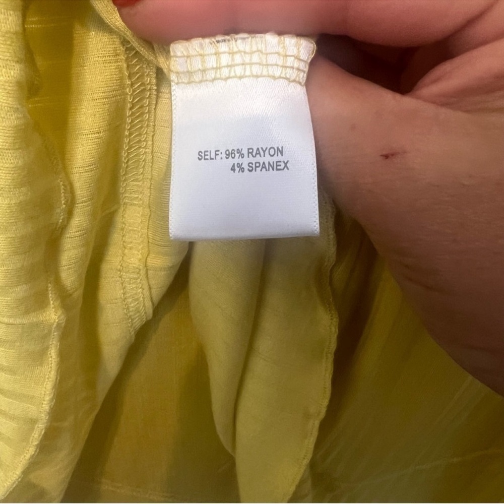 MEDIUM LANE+DELANCEY Jane and Delancey
NWT Yellow V-neck Long Sleeves - Picture 10 of 10